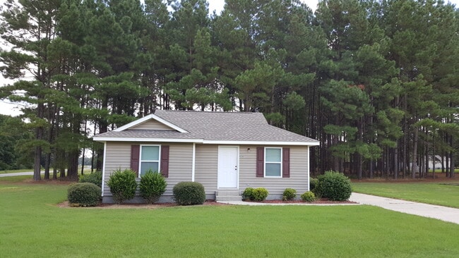 Building Photo - 604 Windcrest Dr