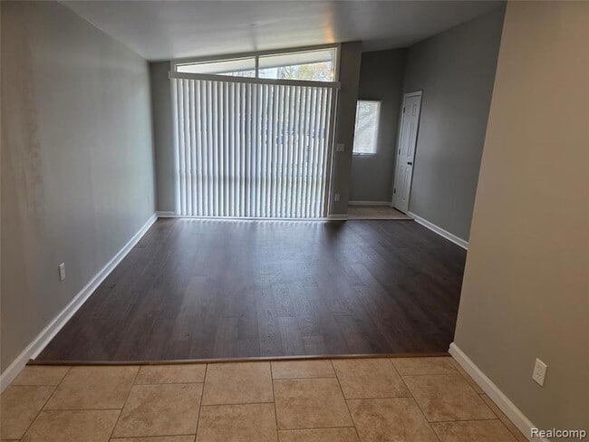 Photo - 261 Spring Park