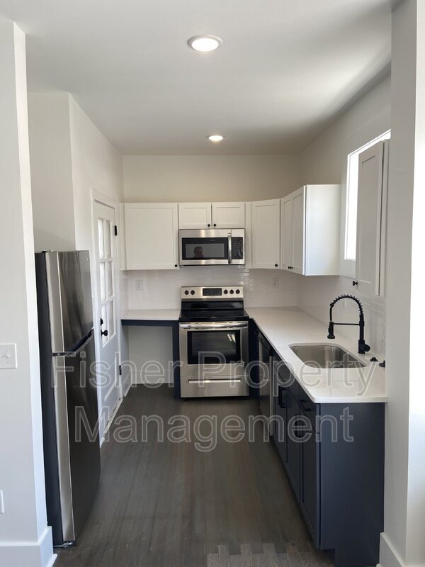 Photo - 111 N Foushee St Unidad 1
