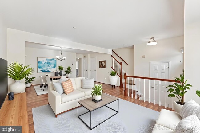 Building Photo - 127 College Station Dr