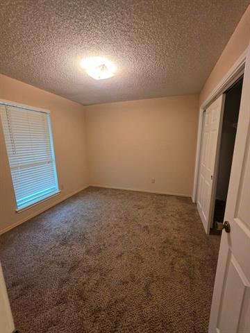 Photo - 1416 Hackamore St