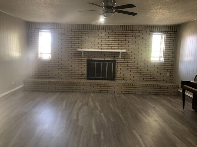 Photo - 8300 NW 38th St