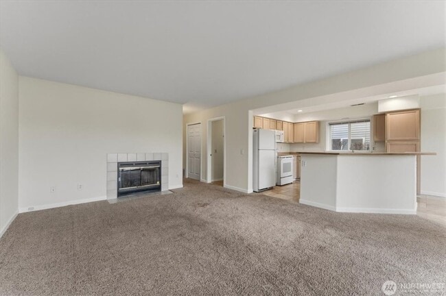 2305 W Woodin Ave