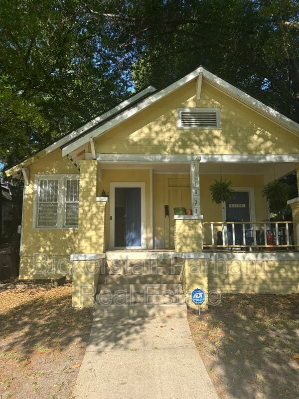 Building Photo - 1821 17th Ave Unit A