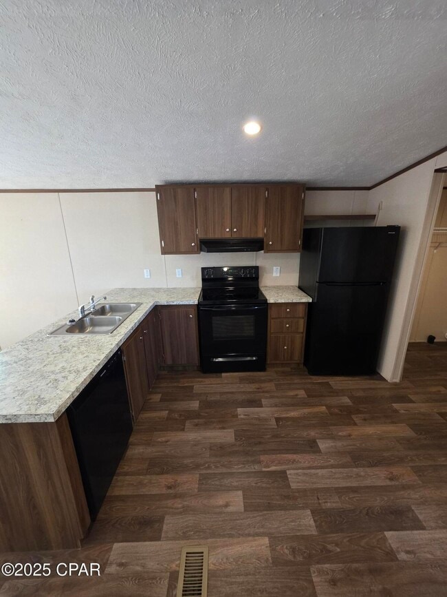 Photo - 5921 Nadine Rd