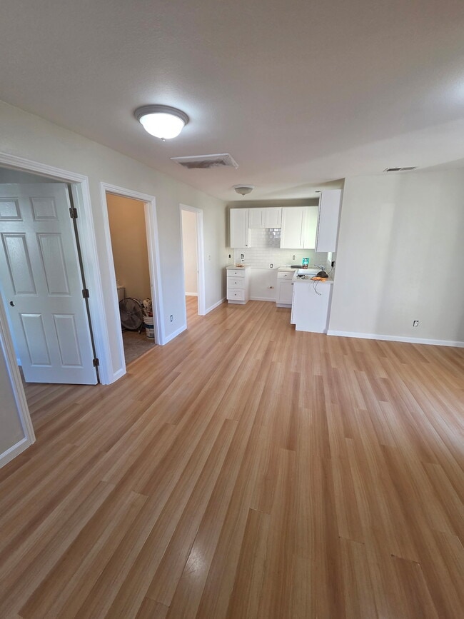 Photo - 3828 W 105th St Unidad Front Home