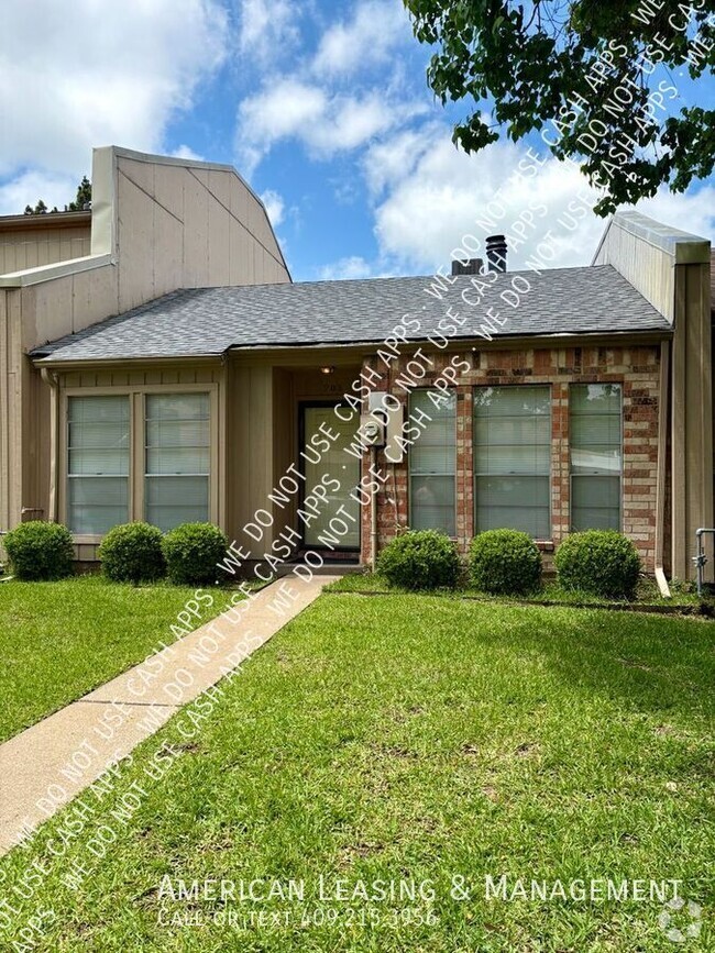 Building Photo - 908 Townwood- Rental