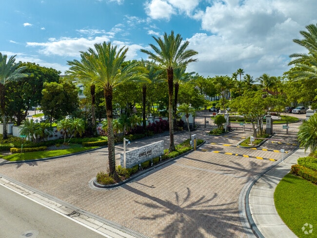 Photo - The Enclave At Doral