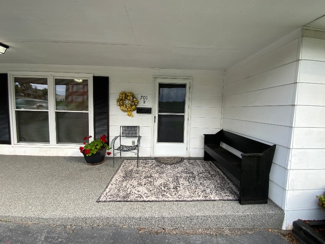 Photo - 701 Carson St Unidad B