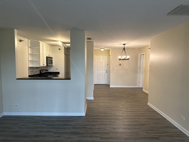 Photo - 214 Glengarry Dr