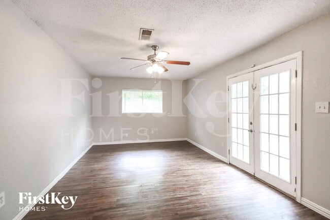 Photo - 5210 Greylog Dr