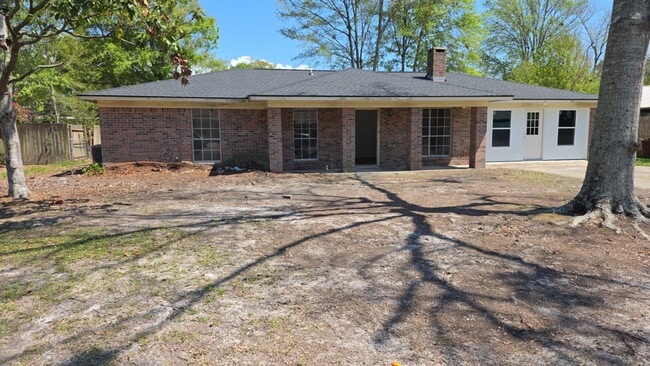 Building Photo - 237 Saratoga Dr