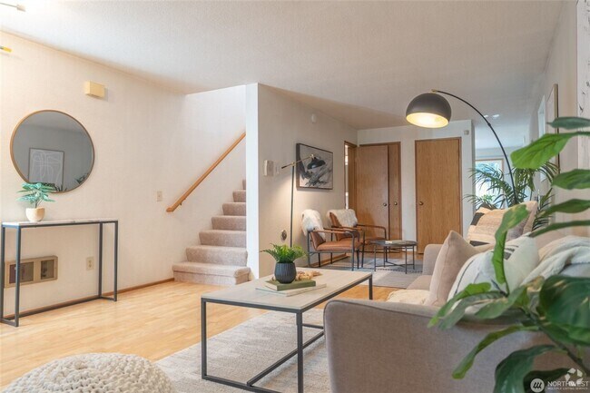 Building Photo - 2bd/1.5ba Seattle House