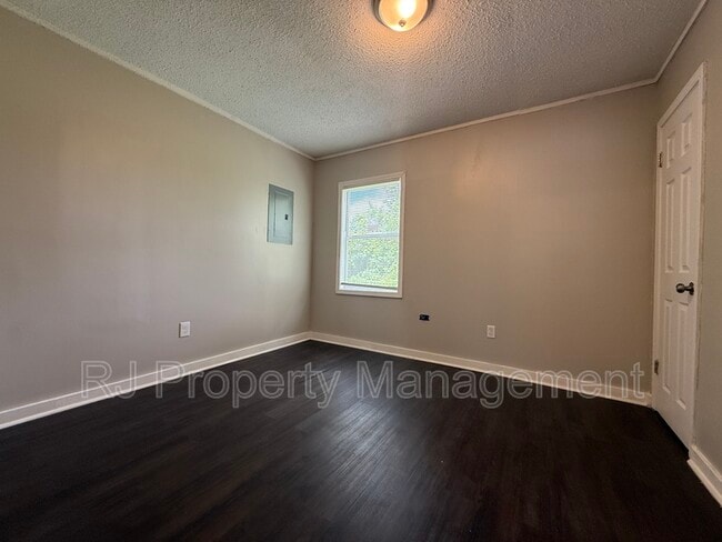 Photo - 1659 Patton St