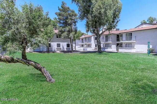 Photo - 4620 W McDowell Rd Unit ST
