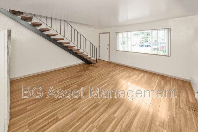 Photo - 1650 Barrus Ave