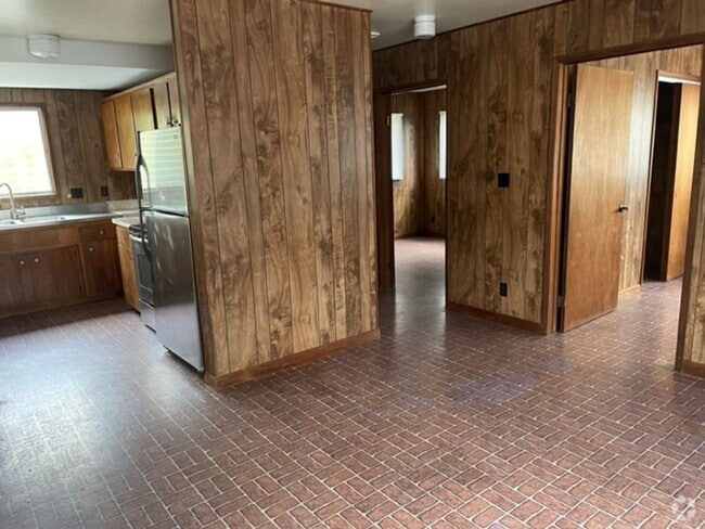 Building Photo - L166 Unit 1-A Rental
