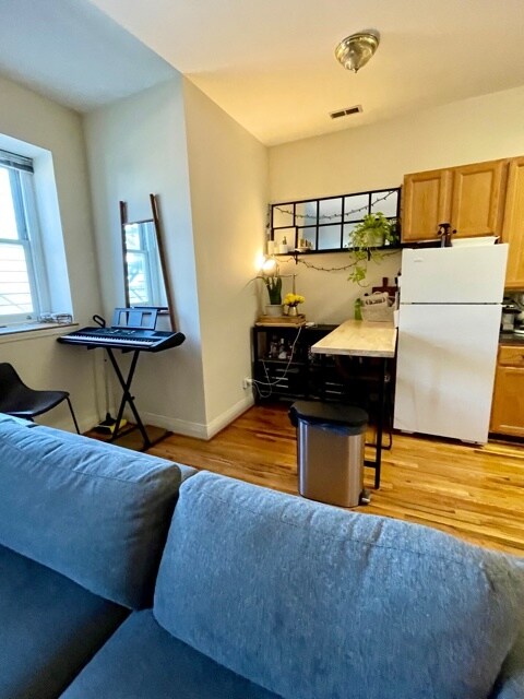 Photo - 1459 N Milwaukee Ave Unidad 3B