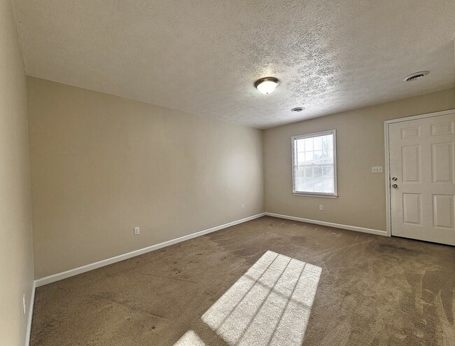 Photo - 316 Jones Ln