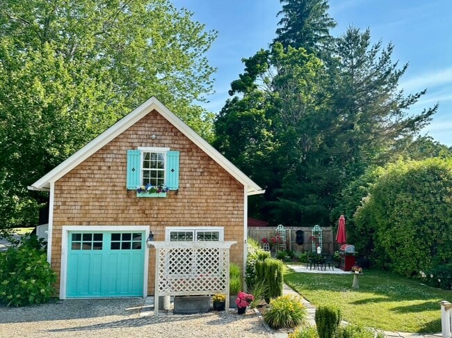 Photo - 53 Liberty St