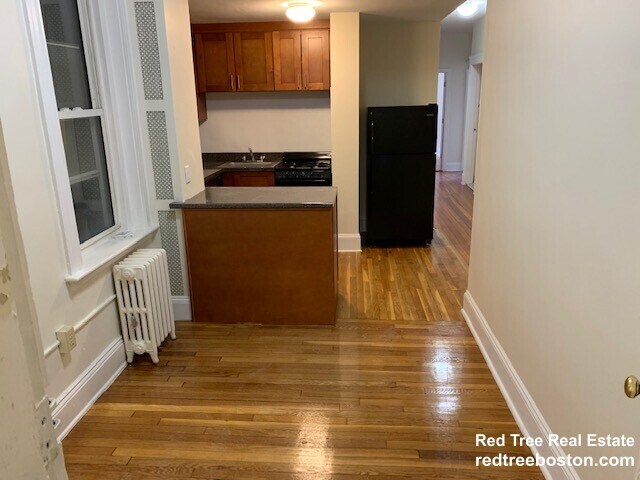 Building Photo - 1788 Beacon St Unit 2A Rental