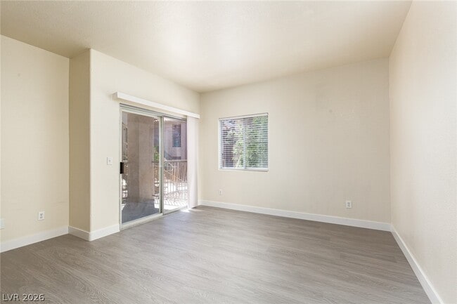 Photo - 2110 Los Feliz St Unit 1028