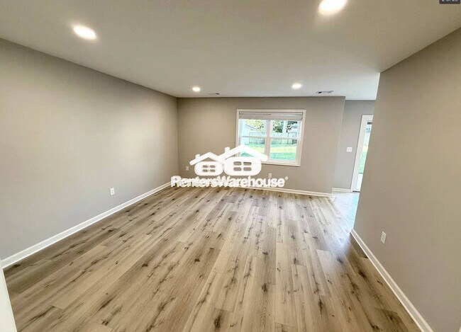 Photo - 7101 W 69th St