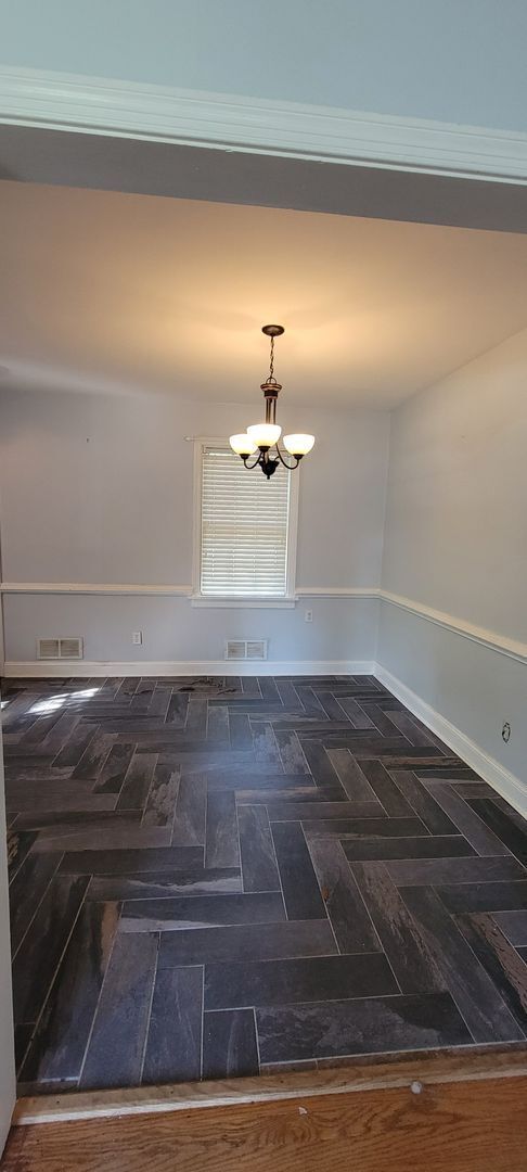 Photo - 8908 Mapleton Rd