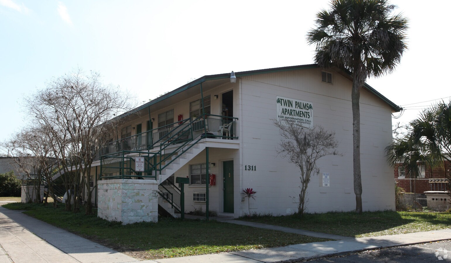 Twin Palm Apartments - Twin Palm Apartments