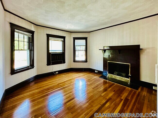 Building Photo - 9 Roberts Rd Rental