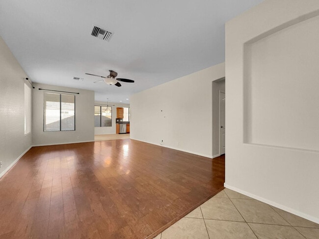 Photo - 261 N Nash Way