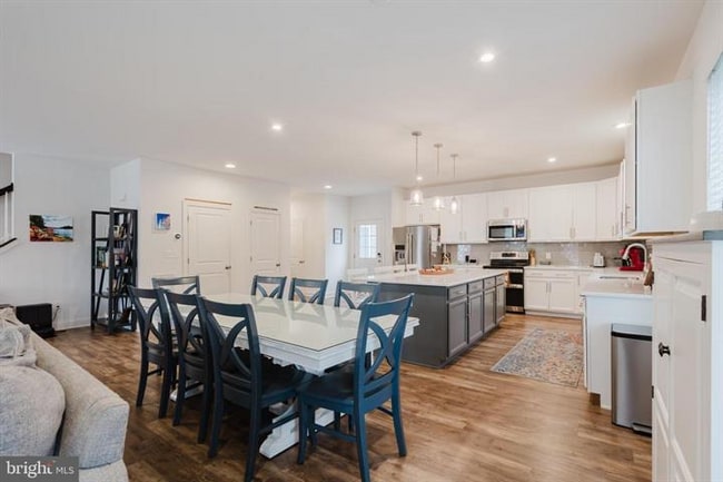 Photo - 1706 Torker St