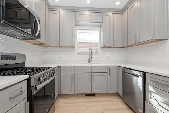 Photo - 2848 N Mobile Ave
