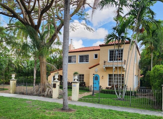 Photo - 327 Menores Ave