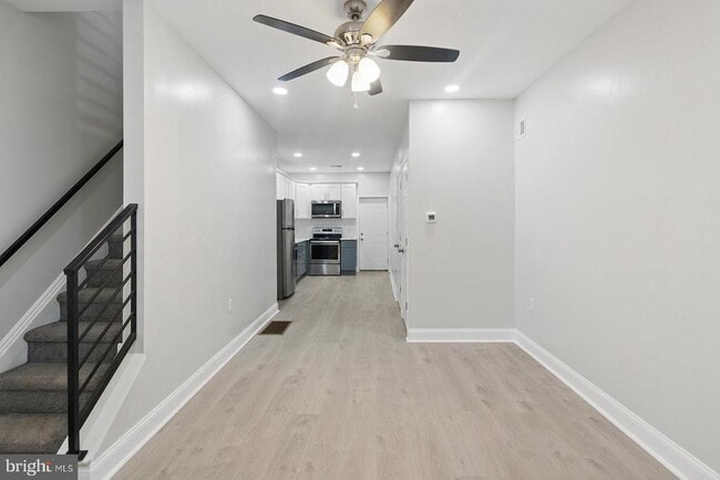 Photo - 5213 Rodman St