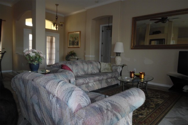 Photo - 531 Lindley Terrace