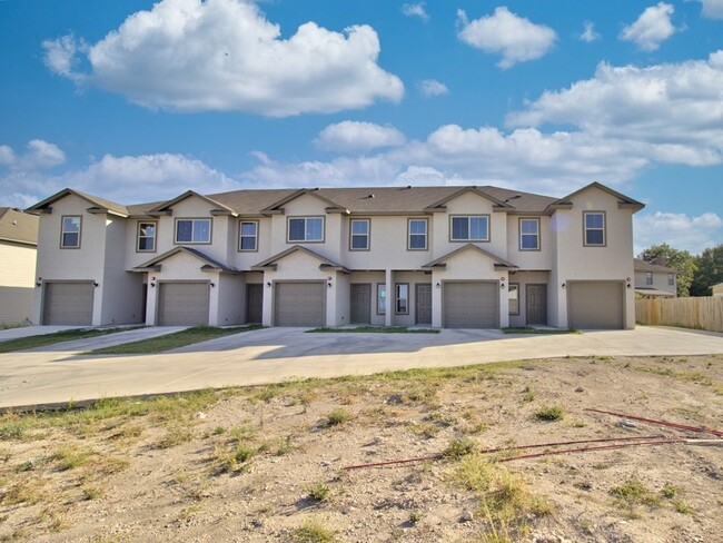 Building Photo - 7507 Savannah Brooks Rental