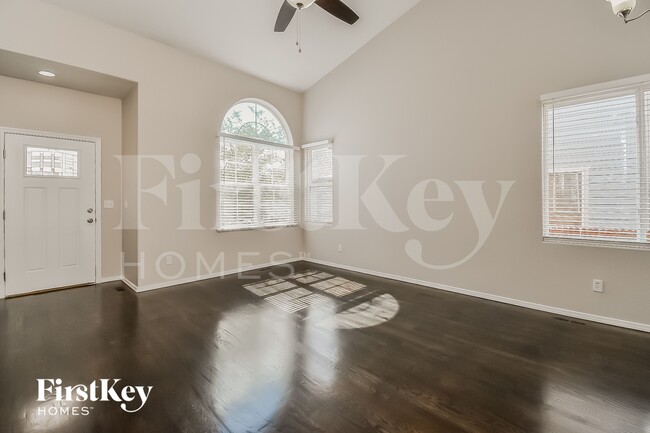 Photo - 10116 Kings Canyon Dr