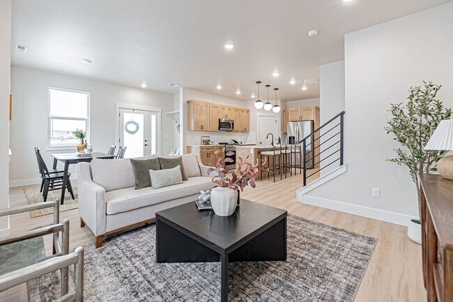 Photo - BRAND NEW TOWNHOME IN SUGAR CITY 3 BED 2.5 BATH AND 2 STALL GARAGE.