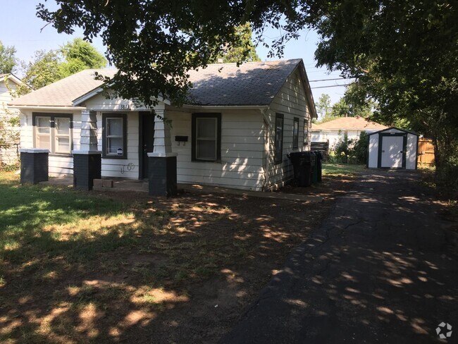 Building Photo - Remodeled, charming 2 bedroom, 1 bath home...