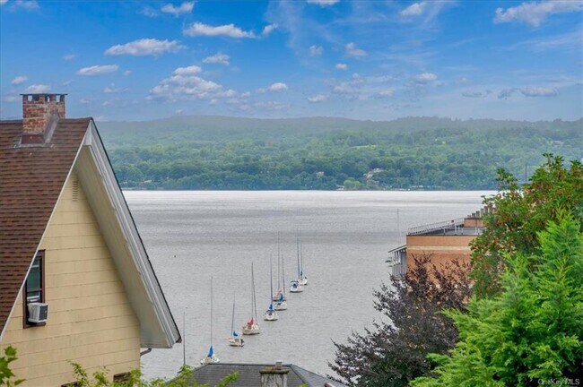 Photo - 85 N Broadway