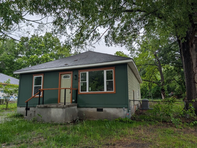 Photo - Room in House on Dixon Cir