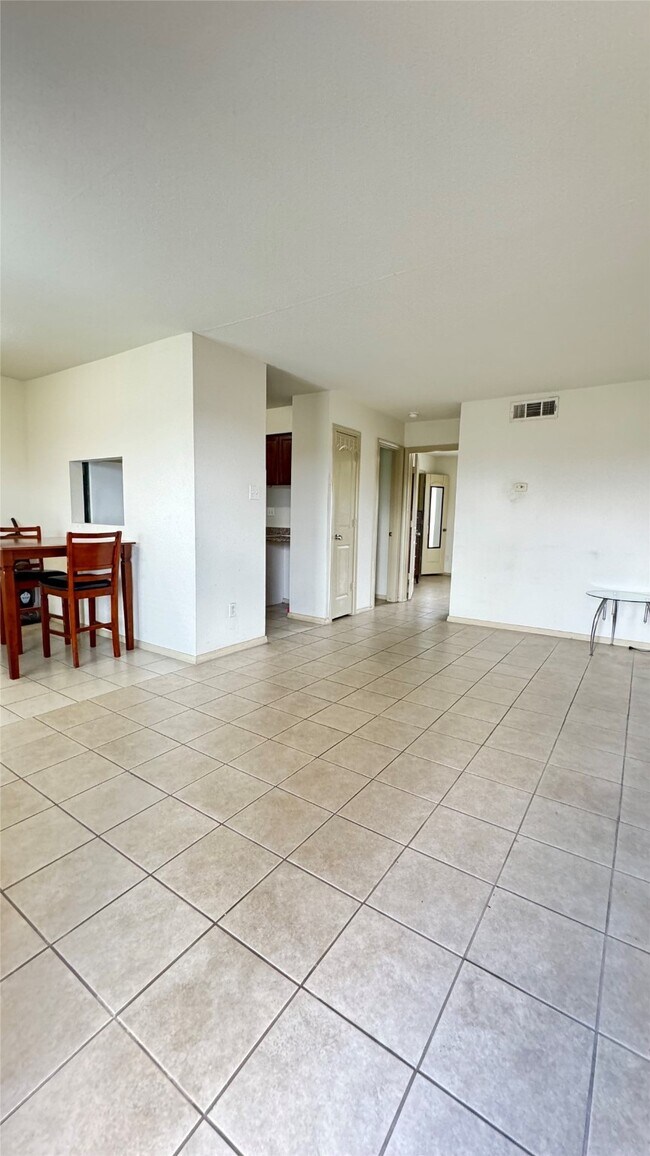 Photo - 10802 Kingspoint Rd