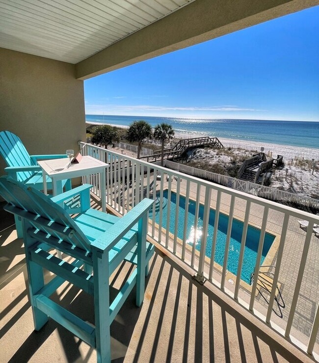 Veranda 203 - A Wave from it All - Veranda 203 - A Wave from it All House
