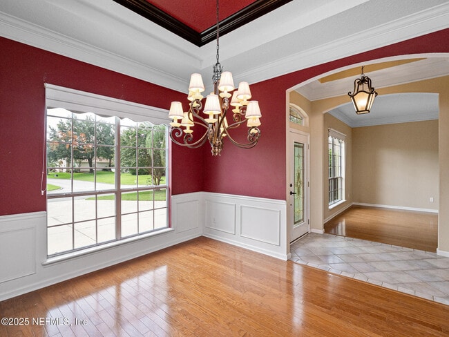 Photo - 1228 Loch Tanna Loop