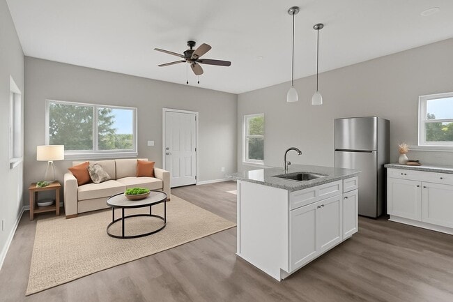 Photo - 8204 Tower St