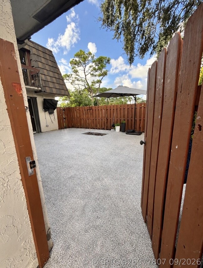 4039 Palm Bay Cir