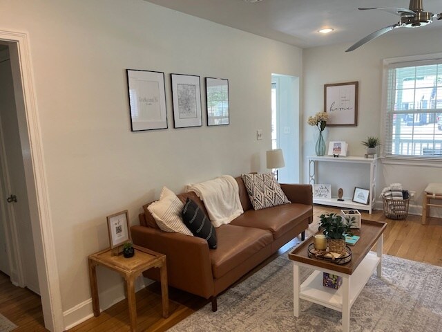 Photo - 2015 Stanford Dr SW