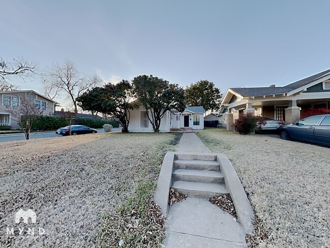 Photo - 401 N Montclair Ave