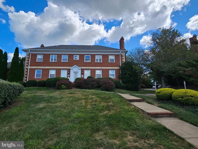 Building Photo - 1310 Ramseur Ln